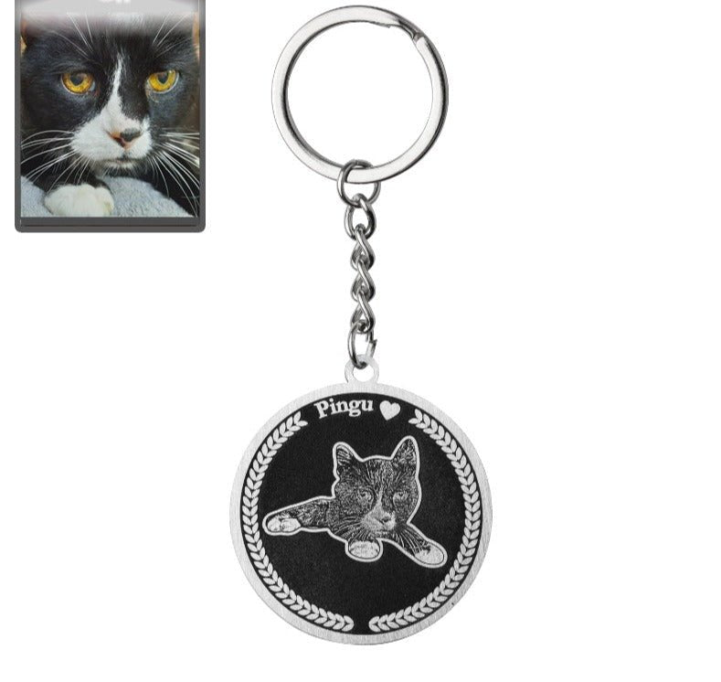 Round medallion cat silhouette key ring